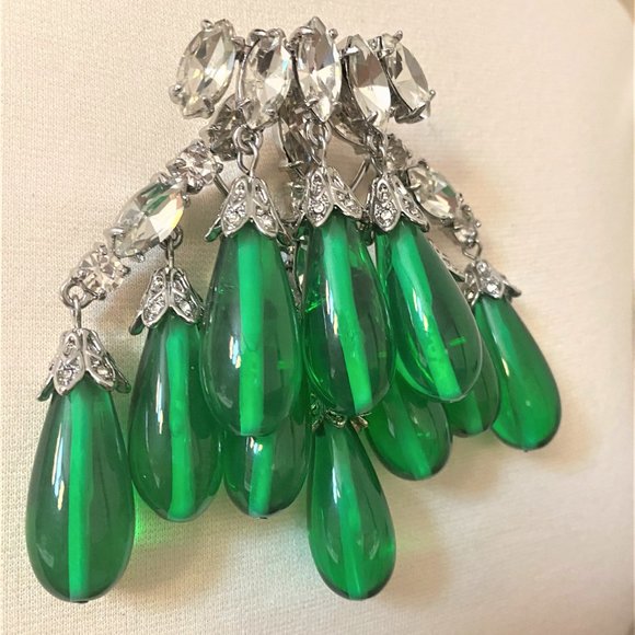 Exquisite Tear Drop Green Glass, Silver Tone Crystal Rhinestones Pin Brooch - Picture 2 of 5